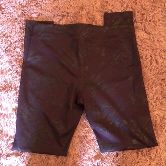 Champion Mid Rise Plum Leggings - Picture 3 of 3